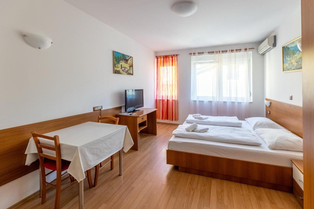 Apartments Liburnija Opatija Exterior foto