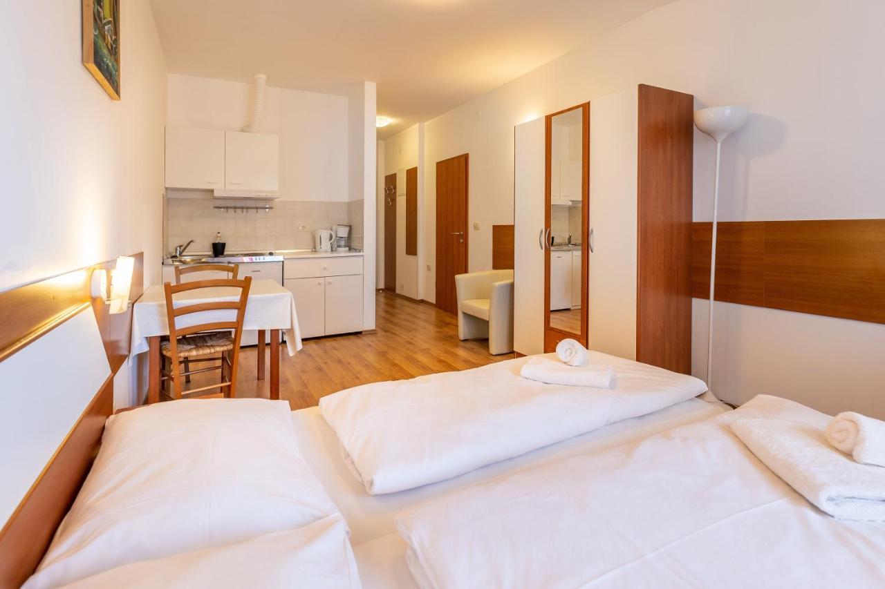 Apartments Liburnija Opatija Exterior foto