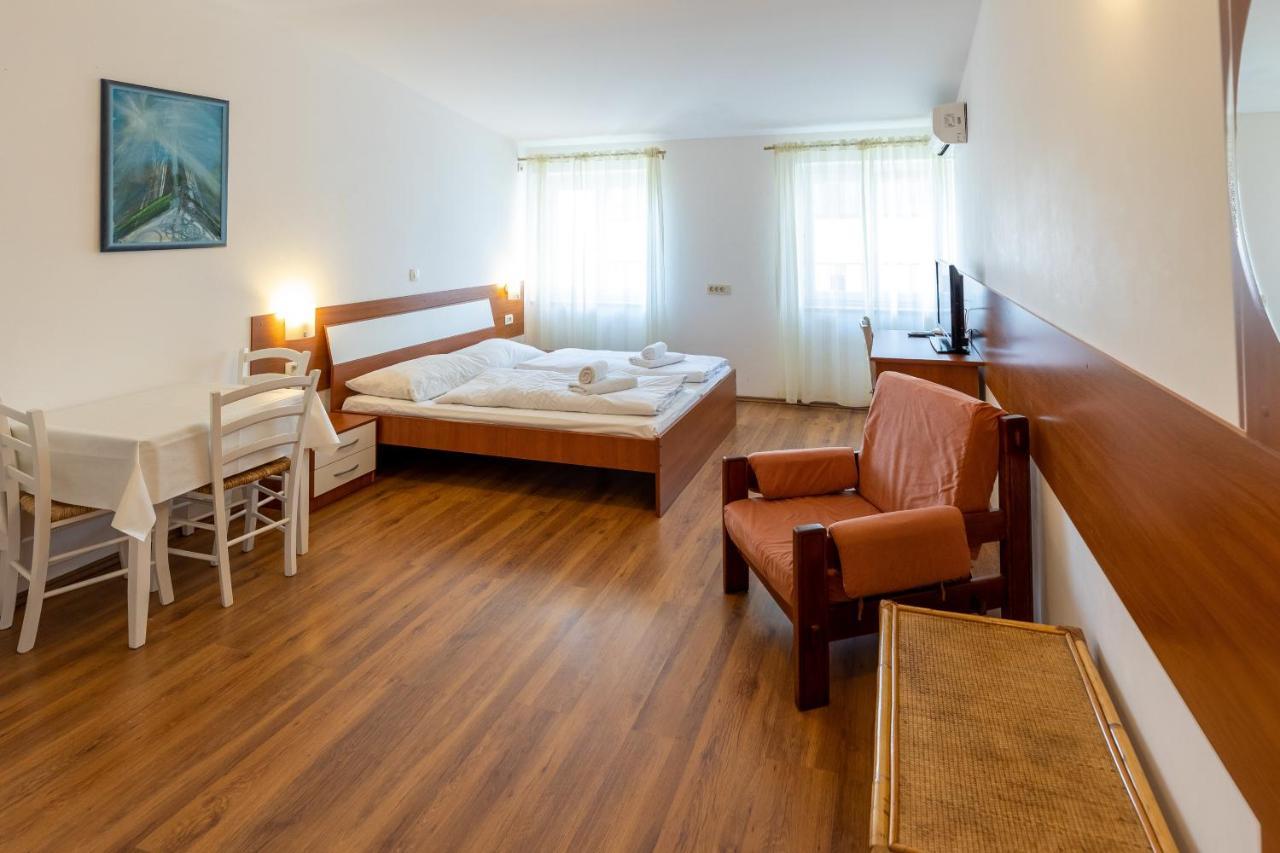 Apartments Liburnija Opatija Exterior foto